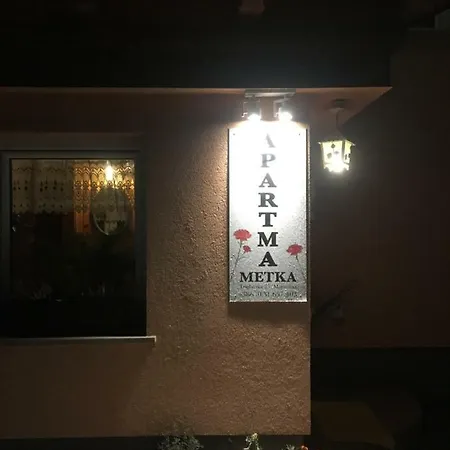 Apartma Metka *